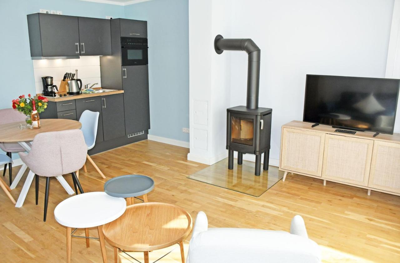 Schoene Ferienwohnungen Mit Kamin Im Ostseebad Sellin Esterno foto