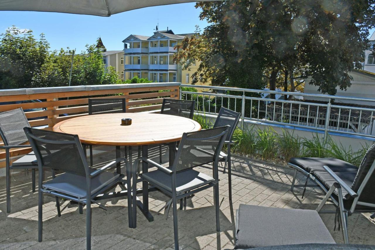 Schoene Ferienwohnungen Mit Kamin Im Ostseebad Sellin Esterno foto
