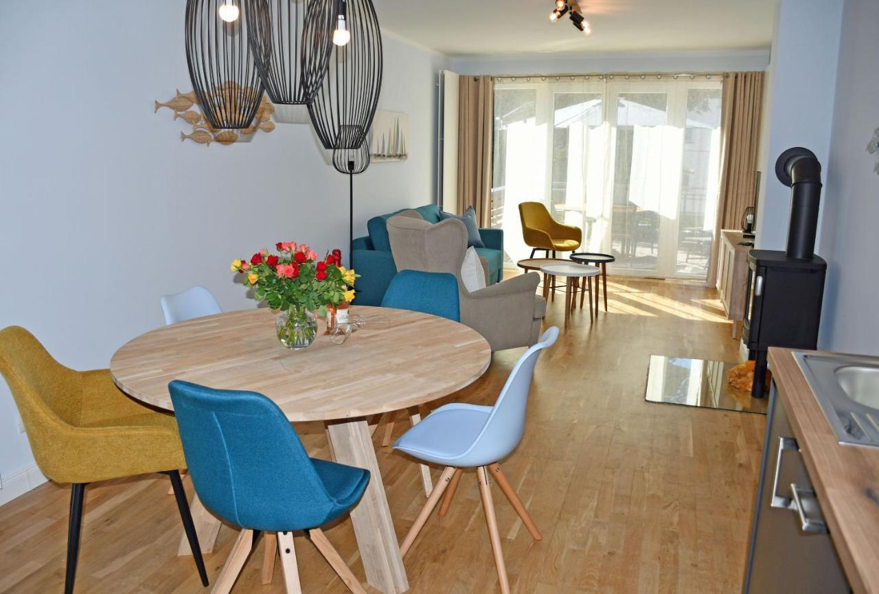 Schoene Ferienwohnungen Mit Kamin Im Ostseebad Sellin Esterno foto