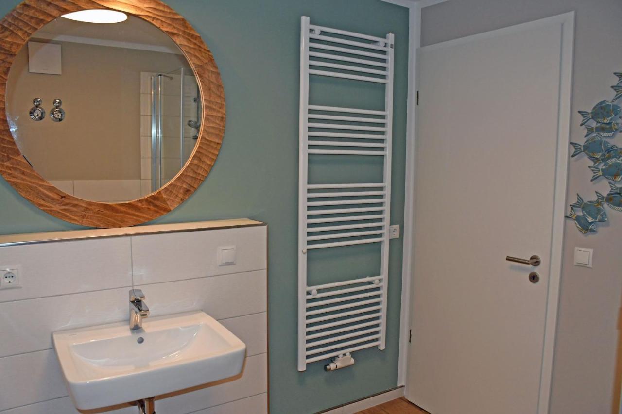 Schoene Ferienwohnungen Mit Kamin Im Ostseebad Sellin Esterno foto